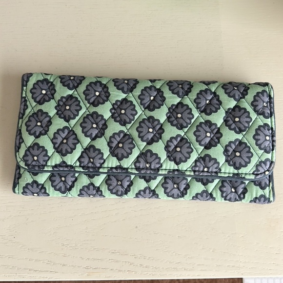 Vera Bradley Triple Hipster Crossbody and Wallet - Picture 5 of 5